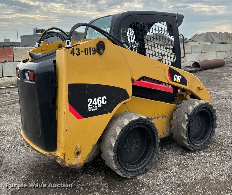 MINI CARGADOR SOBRE RUEDAS 2011 CATERPILLAR 246C
