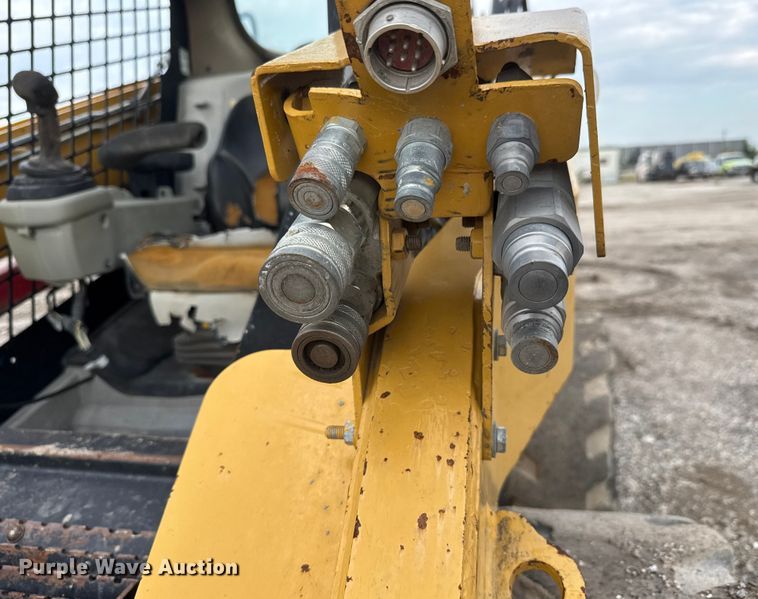 image for item EM8420 2011 Caterpillar 246C skid steer loader