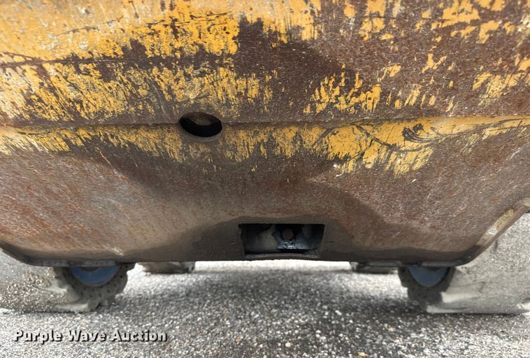 image for item EM8420 2011 Caterpillar 246C skid steer loader