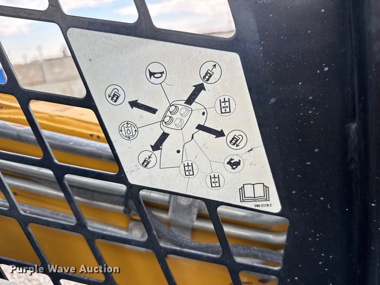 image for item EM8420 2011 Caterpillar 246C skid steer loader