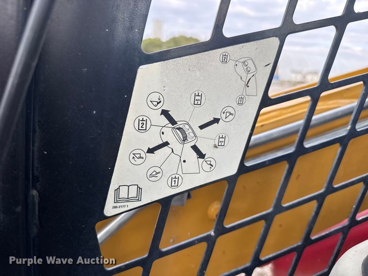 image for item EM8420 2011 Caterpillar 246C skid steer loader