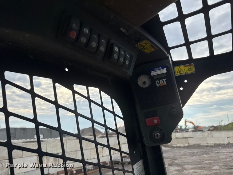 image for item EM8420 2011 Caterpillar 246C skid steer loader