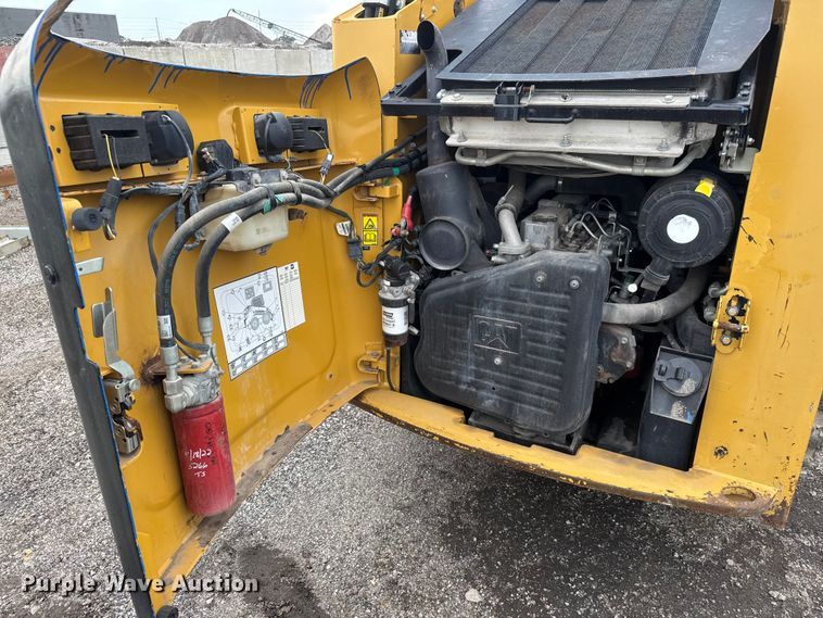 image for item EM8420 2011 Caterpillar 246C skid steer loader
