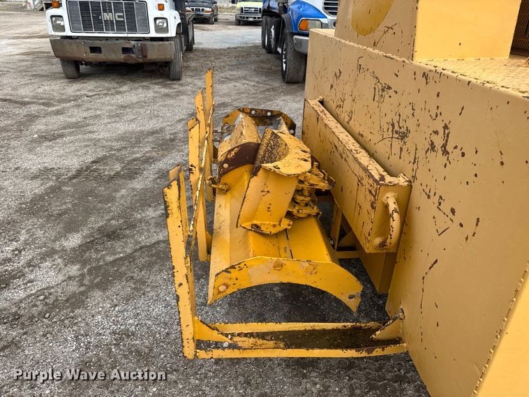 image for item EM8421 1985 Blaw-Knox RW195C road widener