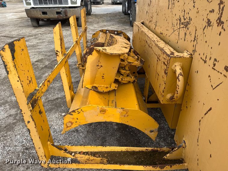 image for item EM8421 1985 Blaw-Knox RW195C road widener