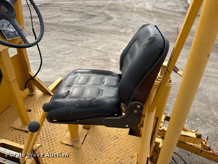 image for item EM8421 1985 Blaw-Knox RW195C road widener