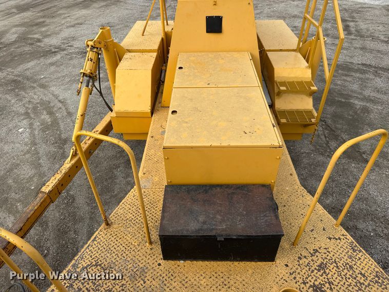 image for item EM8421 1985 Blaw-Knox RW195C road widener