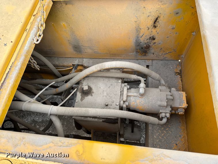 image for item EM8421 1985 Blaw-Knox RW195C road widener