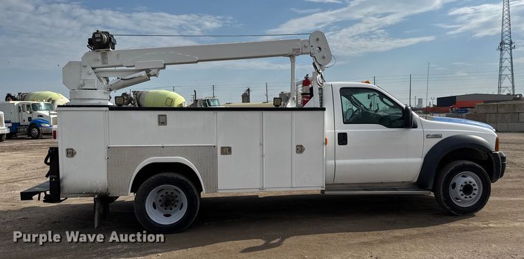image for item EM8422 2006 Ford F450 Super Duty utility / service truck