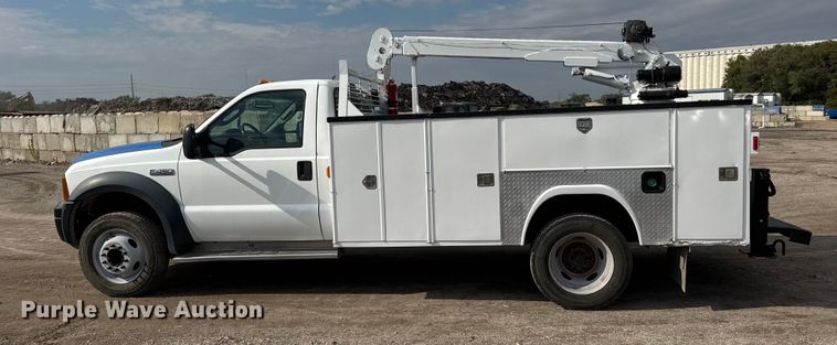 image for item EM8422 2006 Ford F450 Super Duty utility / service truck