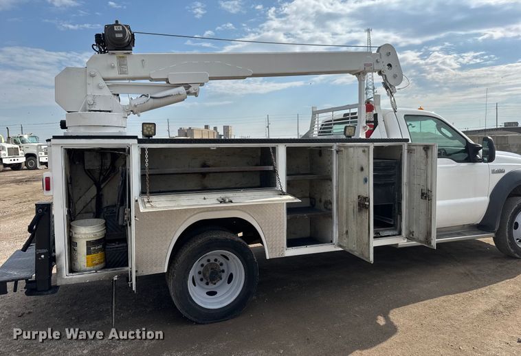 image for item EM8422 2006 Ford F450 Super Duty utility / service truck