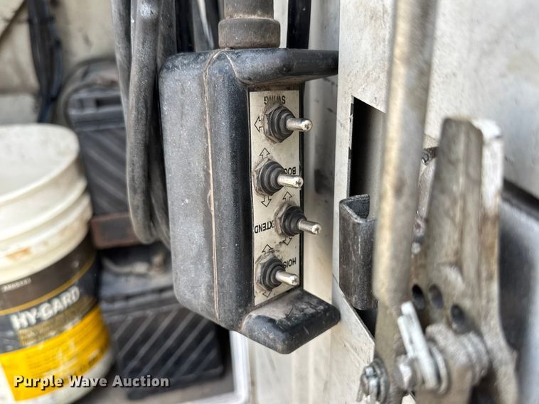 image for item EM8422 2006 Ford F450 Super Duty utility / service truck