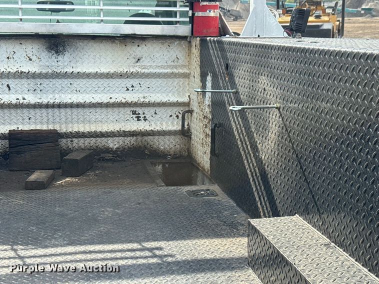 image for item EM8422 2006 Ford F450 Super Duty utility / service truck