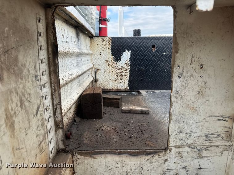 image for item EM8422 2006 Ford F450 Super Duty utility / service truck