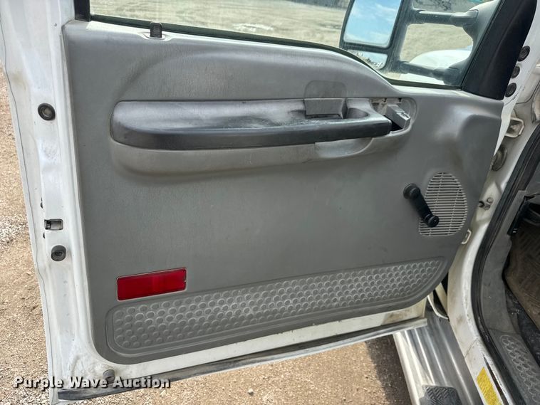 image for item EM8422 2006 Ford F450 Super Duty utility / service truck