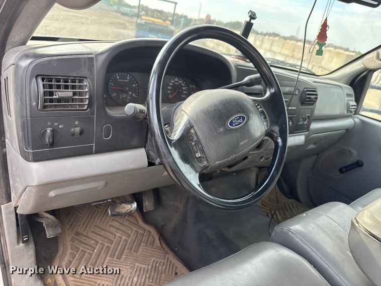 image for item EM8422 2006 Ford F450 Super Duty utility / service truck