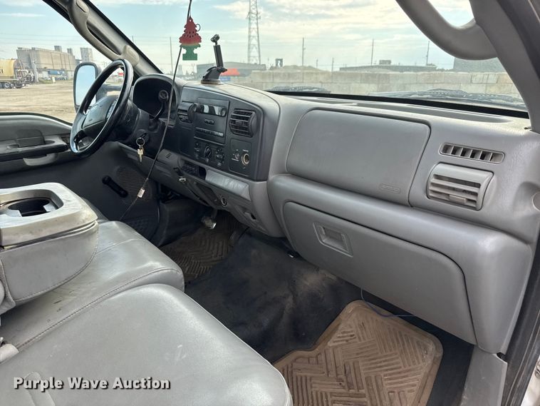 image for item EM8422 2006 Ford F450 Super Duty utility / service truck