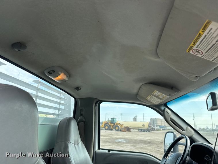 image for item EM8422 2006 Ford F450 Super Duty utility / service truck