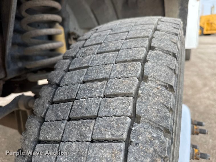 image for item EM8422 2006 Ford F450 Super Duty utility / service truck