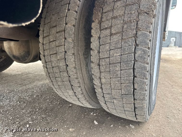 image for item EM8422 2006 Ford F450 Super Duty utility / service truck