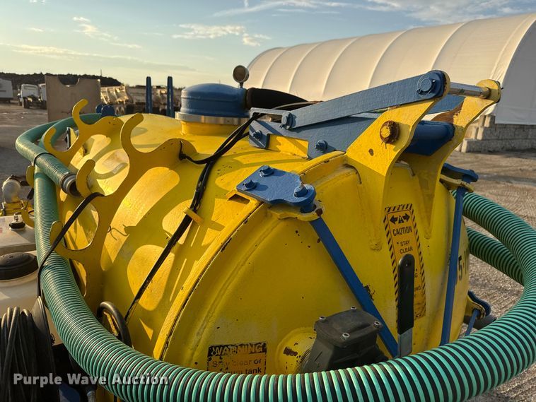 image for item EM8425 2000 Ring-O-Matic vacuum excavator