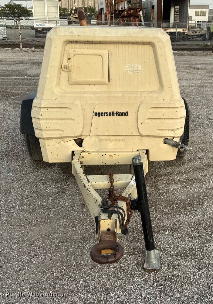 image for item EM8426 2007 Ingersoll Rand P185WIR air compressor