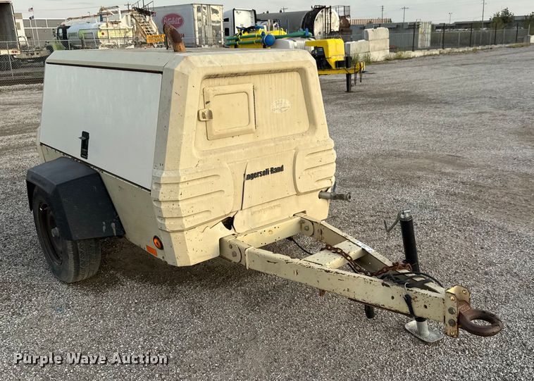 image for item EM8426 2007 Ingersoll Rand P185WIR air compressor