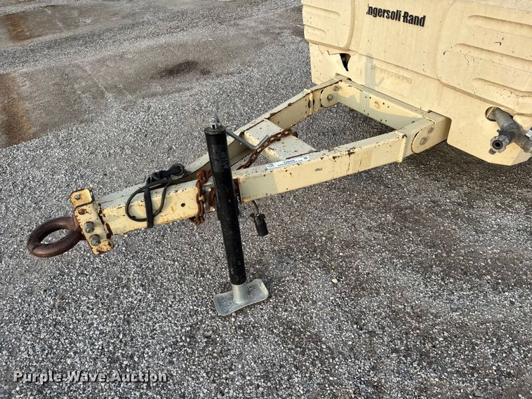 image for item EM8426 2007 Ingersoll Rand P185WIR air compressor