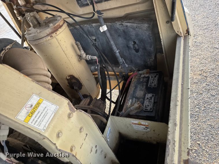 image for item EM8426 2007 Ingersoll Rand P185WIR air compressor