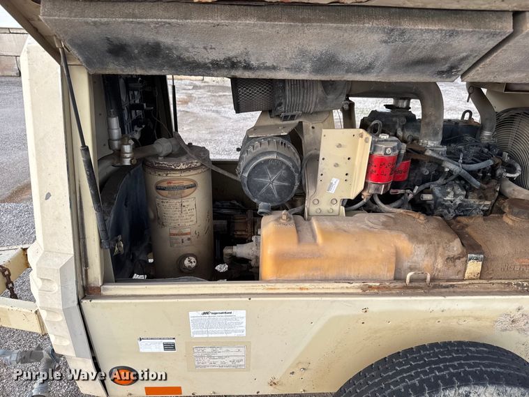 image for item EM8426 2007 Ingersoll Rand P185WIR air compressor