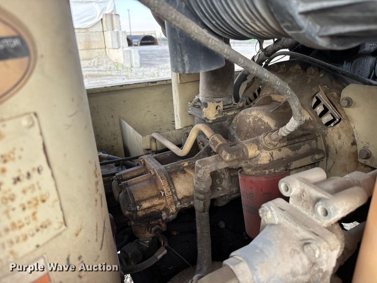 image for item EM8426 2007 Ingersoll Rand P185WIR air compressor