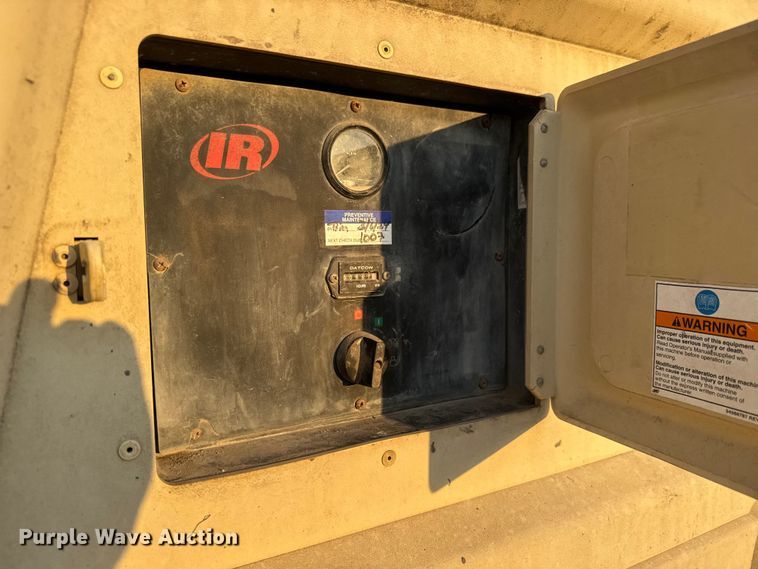 image for item EM8426 2007 Ingersoll Rand P185WIR air compressor