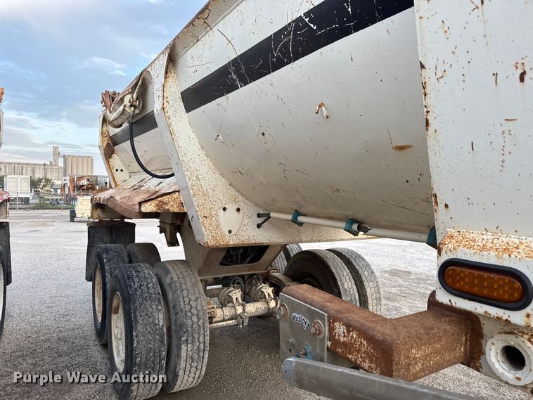image for item EM8427 2007 Ranch ED24-30 end dump trailer