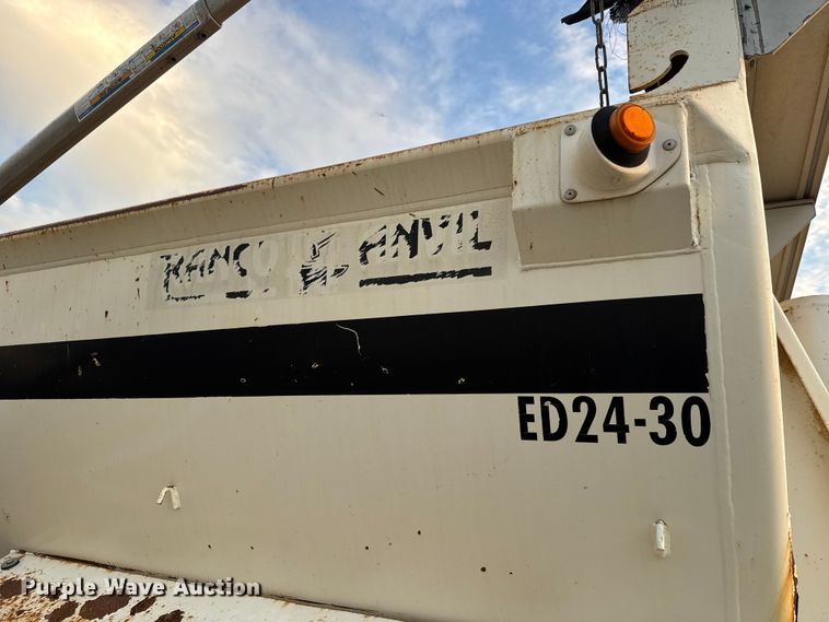 image for item EM8427 2007 Ranch ED24-30 end dump trailer