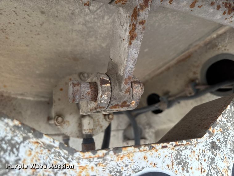 image for item EM8427 2007 Ranch ED24-30 end dump trailer