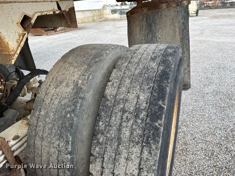 image for item EM8427 2007 Ranch ED24-30 end dump trailer