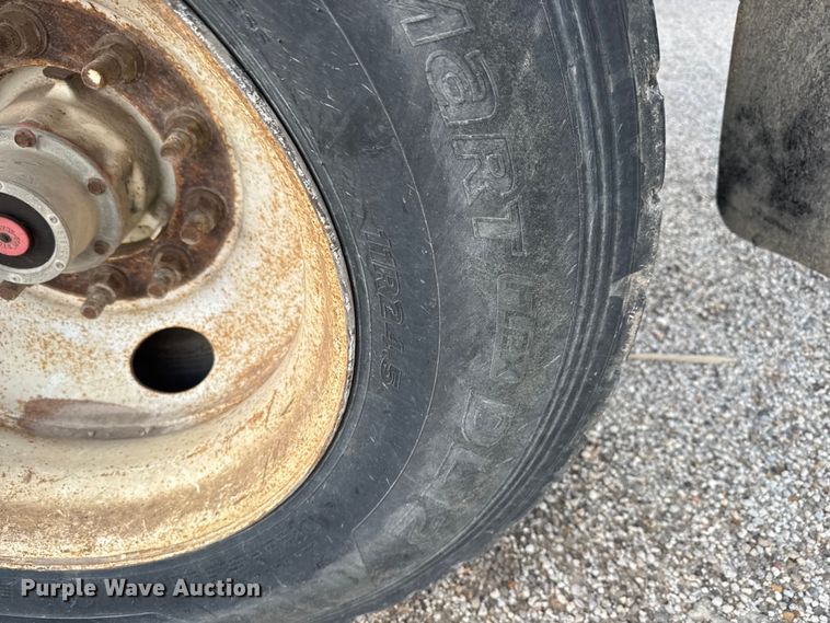 image for item EM8427 2007 Ranch ED24-30 end dump trailer