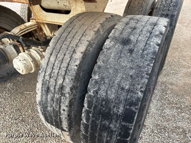 image for item EM8427 2007 Ranch ED24-30 end dump trailer