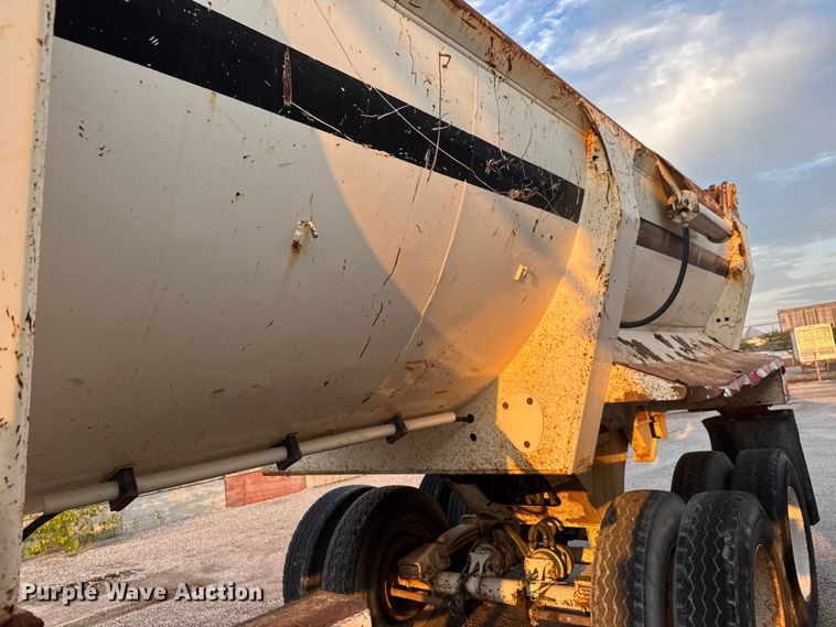 image for item EM8428 2007 Ranch ED24-30 end dump trailer