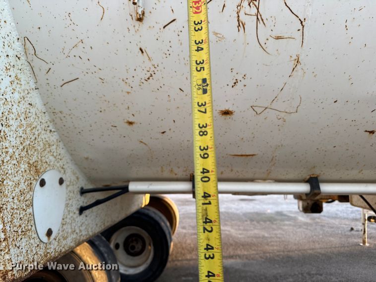 image for item EM8428 2007 Ranch ED24-30 end dump trailer