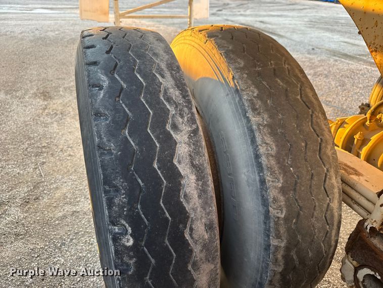 image for item EM8428 2007 Ranch ED24-30 end dump trailer