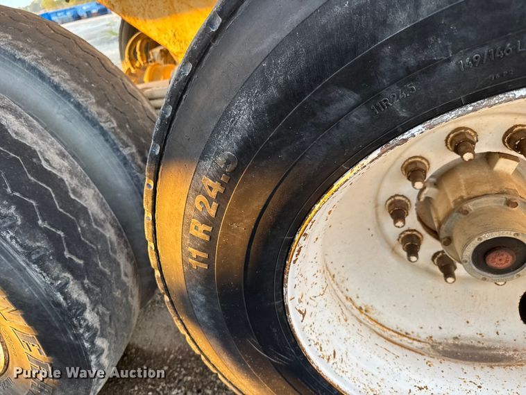 image for item EM8428 2007 Ranch ED24-30 end dump trailer