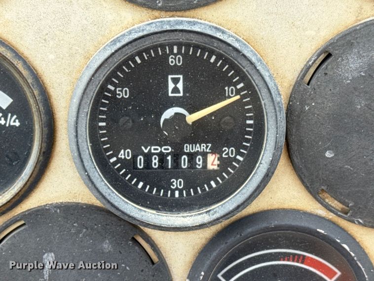 image for item EM8429 Hamm 2422 DS single drum roller