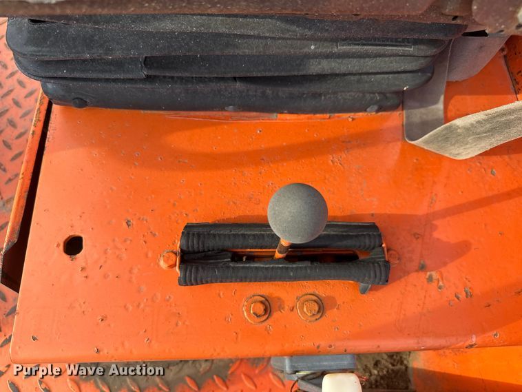 image for item EM8429 Hamm 2422 DS single drum roller