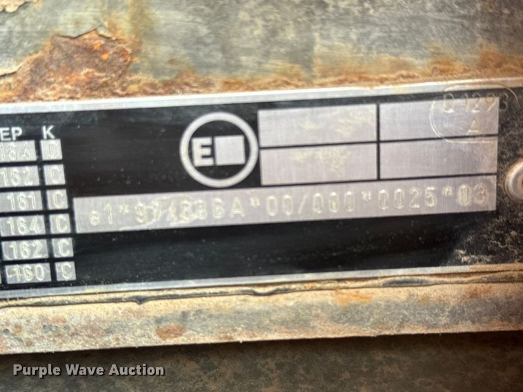 image for item EM8429 Hamm 2422 DS single drum roller