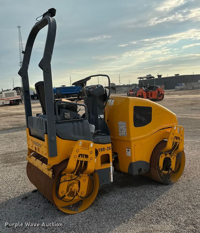 image for item EM8431 Volvo DD24 double drum vibratory roller