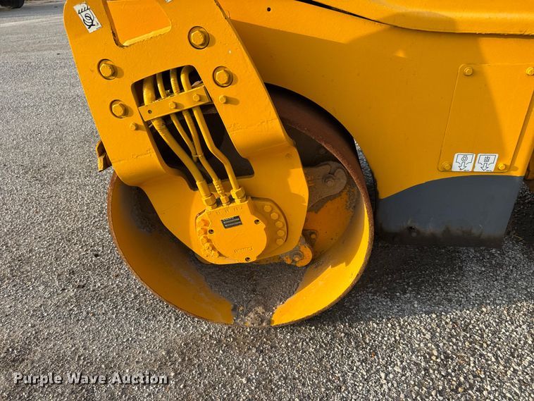 image for item EM8431 Volvo DD24 double drum vibratory roller