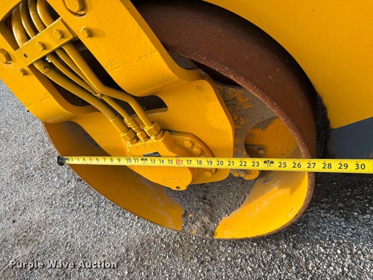 image for item EM8431 Volvo DD24 double drum vibratory roller