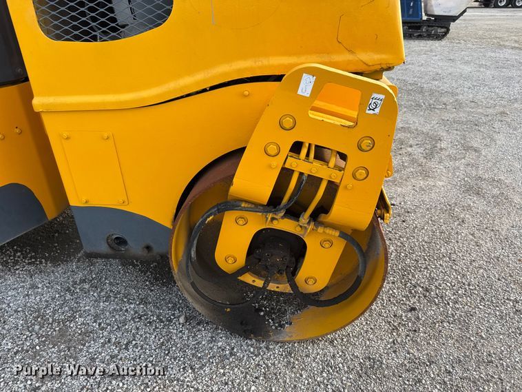 image for item EM8431 Volvo DD24 double drum vibratory roller