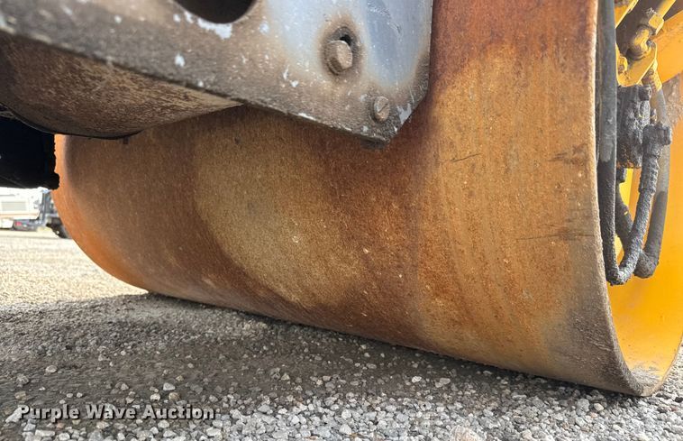 image for item EM8431 Volvo DD24 double drum vibratory roller